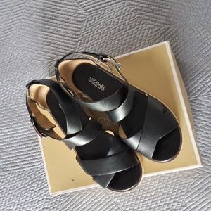 MK Darby Crisscross Espaldille Sandal 6.5 M Black